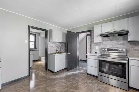 Entry Way - 75 W 23rd St, Chicago Heights, IL 60411 photo 1 of 5