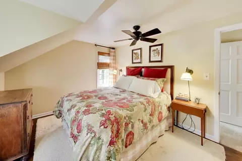 Bedroom - 314 S Wolf Rd, Des Plaines, IL 60016 photo 1 of 8