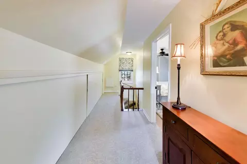 Entry Way - 314 S Wolf Rd, Des Plaines, IL 60016 photo 3 of 3