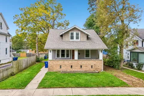 618 Sunderlin St, Waukegan, IL 60085