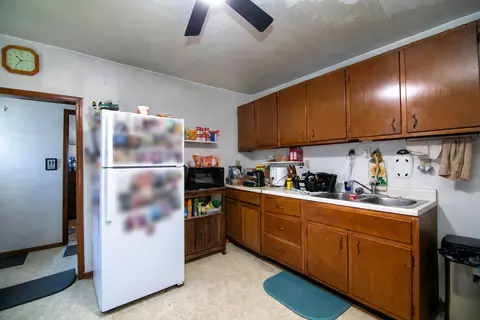 Kitchen - 413 W Superior St, Ottawa, IL 61350 photo 1 of 2