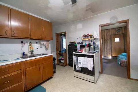 Entry Way - 413 W Superior St, Ottawa, IL 61350 photo 1 of 1