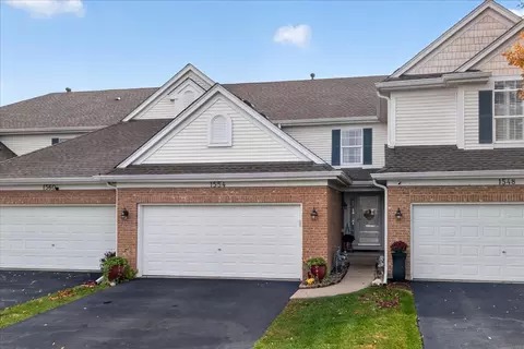 1554 Glacier Cir, Crystal Lake, IL 60014