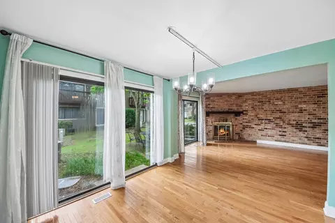Other - 105 W Dover Dr, Mount Prospect, IL 60056 photo 2 of 11