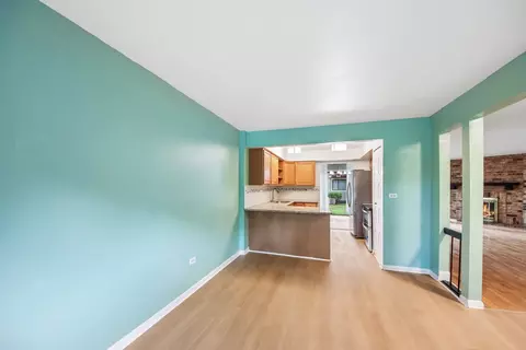 Other - 105 W Dover Dr, Mount Prospect, IL 60056 photo 8 of 11