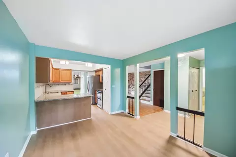 Living - 105 W Dover Dr, Mount Prospect, IL 60056 photo 6 of 9
