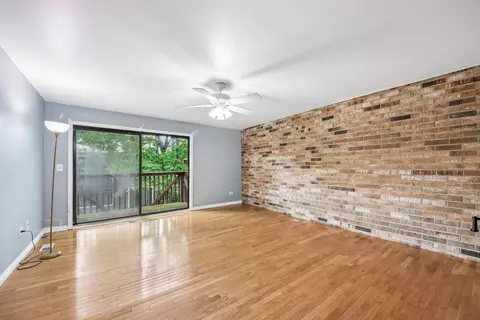 Living - 105 W Dover Dr, Mount Prospect, IL 60056 photo 4 of 9