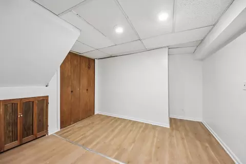 Other - 105 W Dover Dr, Mount Prospect, IL 60056 photo 10 of 11