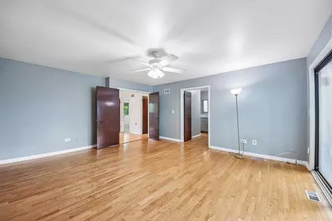 Other - 105 W Dover Dr, Mount Prospect, IL 60056 photo 4 of 11