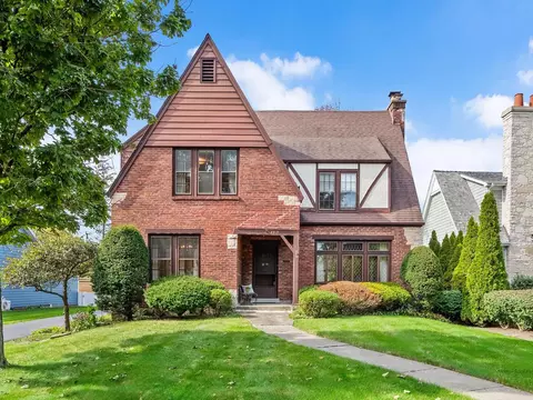 4910 Grand Ave, Western Springs, IL 60558