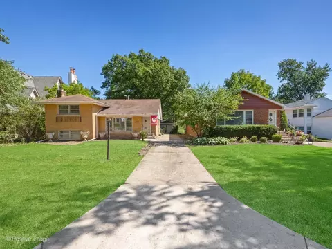 17 N Quincy St, Hinsdale, IL 60521