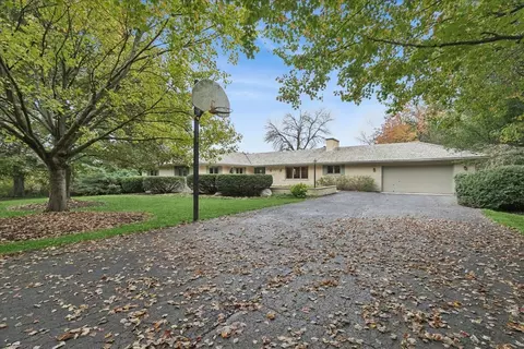 20397 W Miller Rd, Antioch, IL 60002