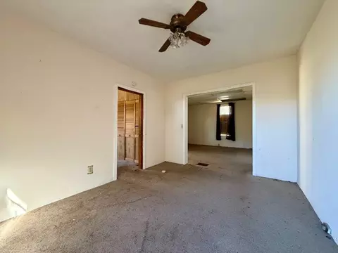 Living - 711 Wisely St, Murphysboro, IL 62966 photo 3 of 4