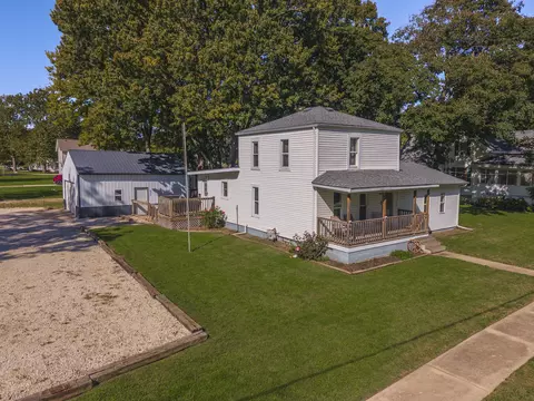 501 N Elm St, Odell, IL 60460