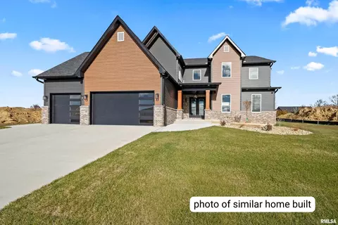 6739 St Marie Ct, Bettendorf, IA 52722