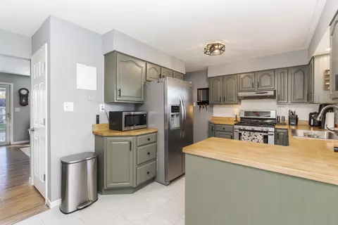 Kitchen - 1800 Truman Dr, Normal, IL 61761 photo 4 of 5