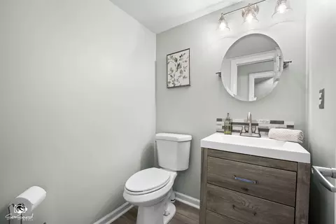 Bath - 8 Washington Ct, Plainfield, IL 60544 photo 1 of 3