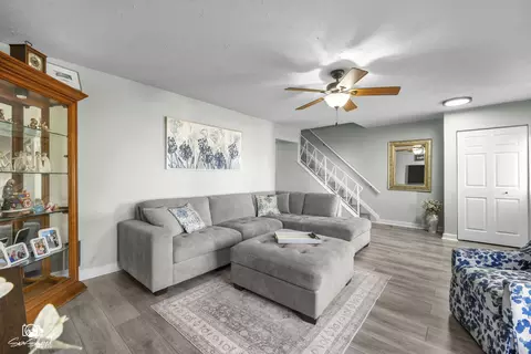 Living - 8 Washington Ct, Plainfield, IL 60544 photo 1 of 2