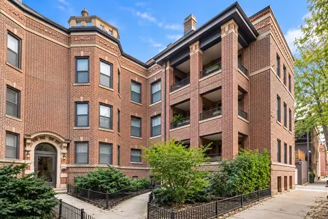 914 W Schubert Ave #1, Chicago, IL 60614