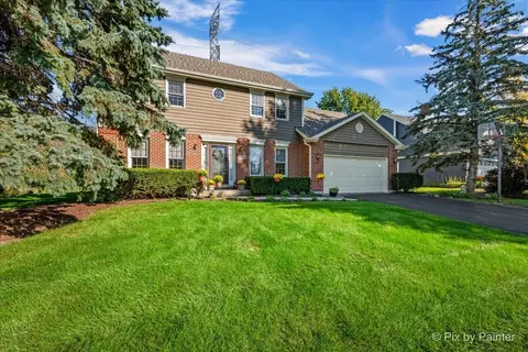 Exterior - 765 Crest Dr, Cary, IL 60013 photo 2 of 10