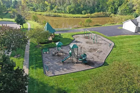 View/Area - 31601 N Pineview Blvd, Lakemoor, IL 60051 photo 3 of 3