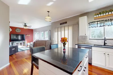 Kitchen - 31601 N Pineview Blvd, Lakemoor, IL 60051 photo 4 of 4