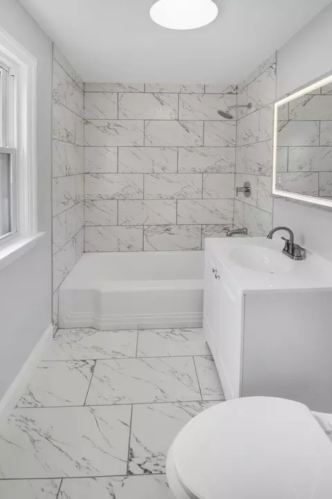 Bath - 605 E 88th Pl, Chicago, IL 60619 photo 1 of 1