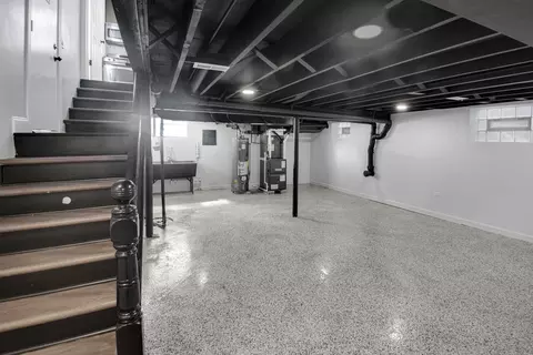 Entry Way - 605 E 88th Pl, Chicago, IL 60619 photo 1 of 1