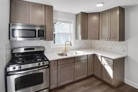 Kitchen - 605 E 88th Pl, Chicago, IL 60619 photo 4 of 4