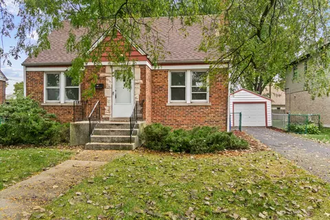 10104 S Kildare Ave, Oak Lawn, IL 60453