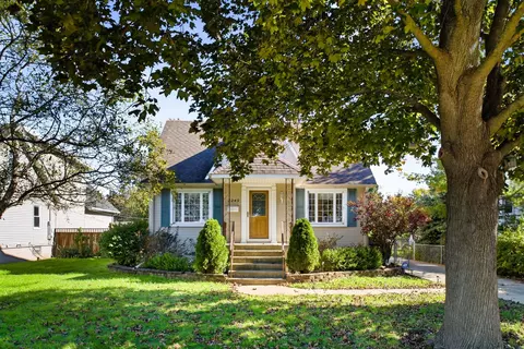 2249 N Hawthrone Ave, Melrose Park, IL 60164