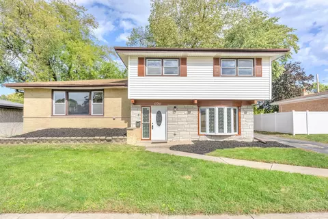 17061 Evans Dr, South Holland, IL 60473