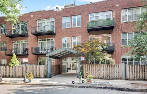 2333 W St Paul Ave #202, Chicago, IL 60647