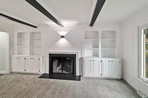 Living - 30 Strauss Ln, Olympia Fields, IL 60461 photo 1 of 5