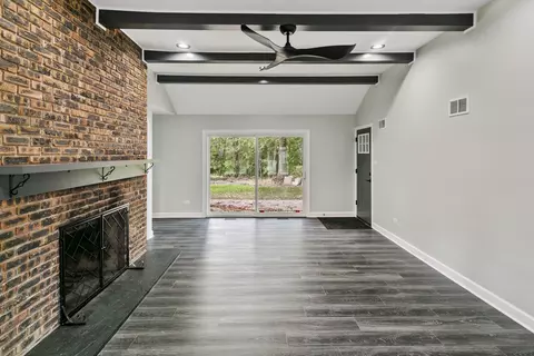 Living - 30 Strauss Ln, Olympia Fields, IL 60461 photo 5 of 5