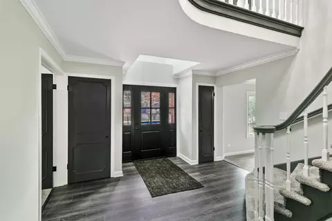 Entry Way - 30 Strauss Ln, Olympia Fields, IL 60461 photo 3 of 5