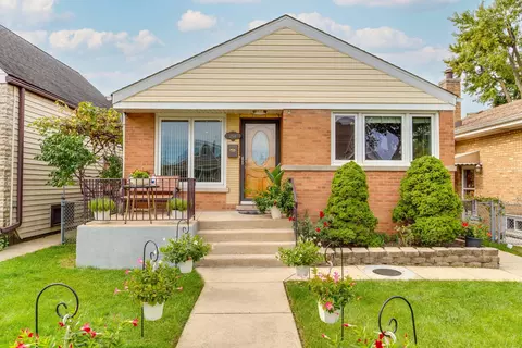 2574 Rhodes Ave, River Grove, IL 60171