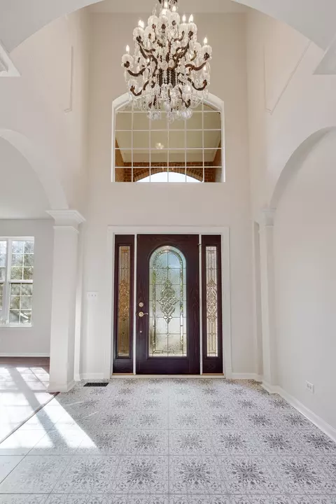 Entry Way - 205 Regency Dr, Bartlett, IL 60103 photo 1 of 4