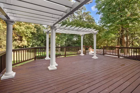 Exterior - 205 Regency Dr, Bartlett, IL 60103 photo 4 of 7