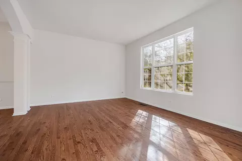Living - 205 Regency Dr, Bartlett, IL 60103 photo 2 of 8