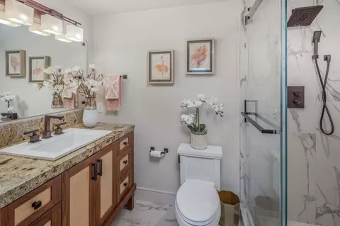 Bath - 187 Cherry Ave #-, Carlsbad, CA 92008 photo 3 of 4