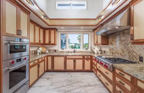 Kitchen - 187 Cherry Ave #-, Carlsbad, CA 92008 photo 2 of 3
