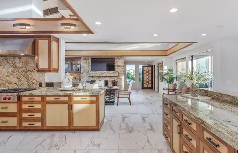 Kitchen - 187 Cherry Ave #-, Carlsbad, CA 92008 photo 1 of 3