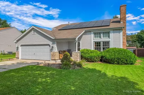 760 Covington Cir, Crystal Lake, IL 60014