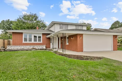 9128 S Komensky Ave, Oak Lawn, IL 60453