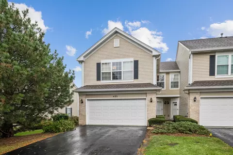 425 Windham Cove Dr, Crystal Lake, IL 60014