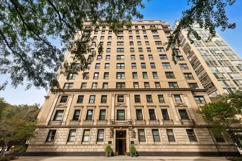 3100 N Sheridan Rd #1B, Chicago, IL 60657