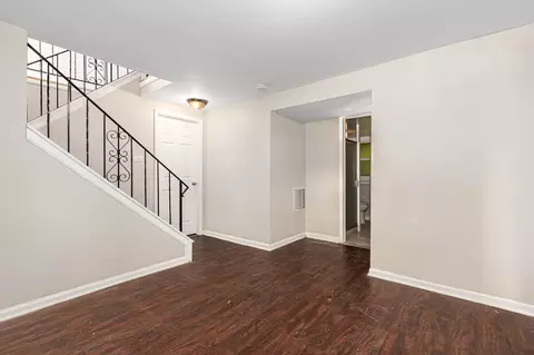 Living - 3510 Chestnut Dr, Hazel Crest, IL 60429 photo 5 of 5