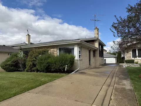 7940 W Executive Ct, Norridge, IL 60706