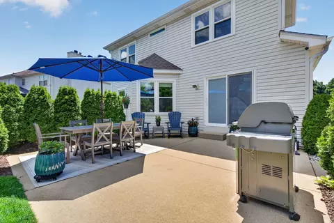 Exterior - 2214 Stonehaven Dr, Plainfield, IL 60586 photo 3 of 8